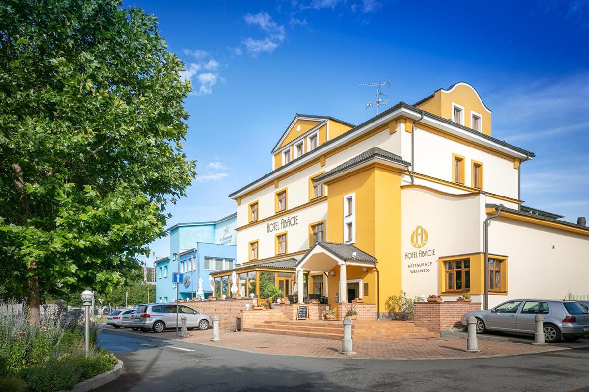 Hotel Abacie & Wellness Valašské Meziříčí Eksteriør billede