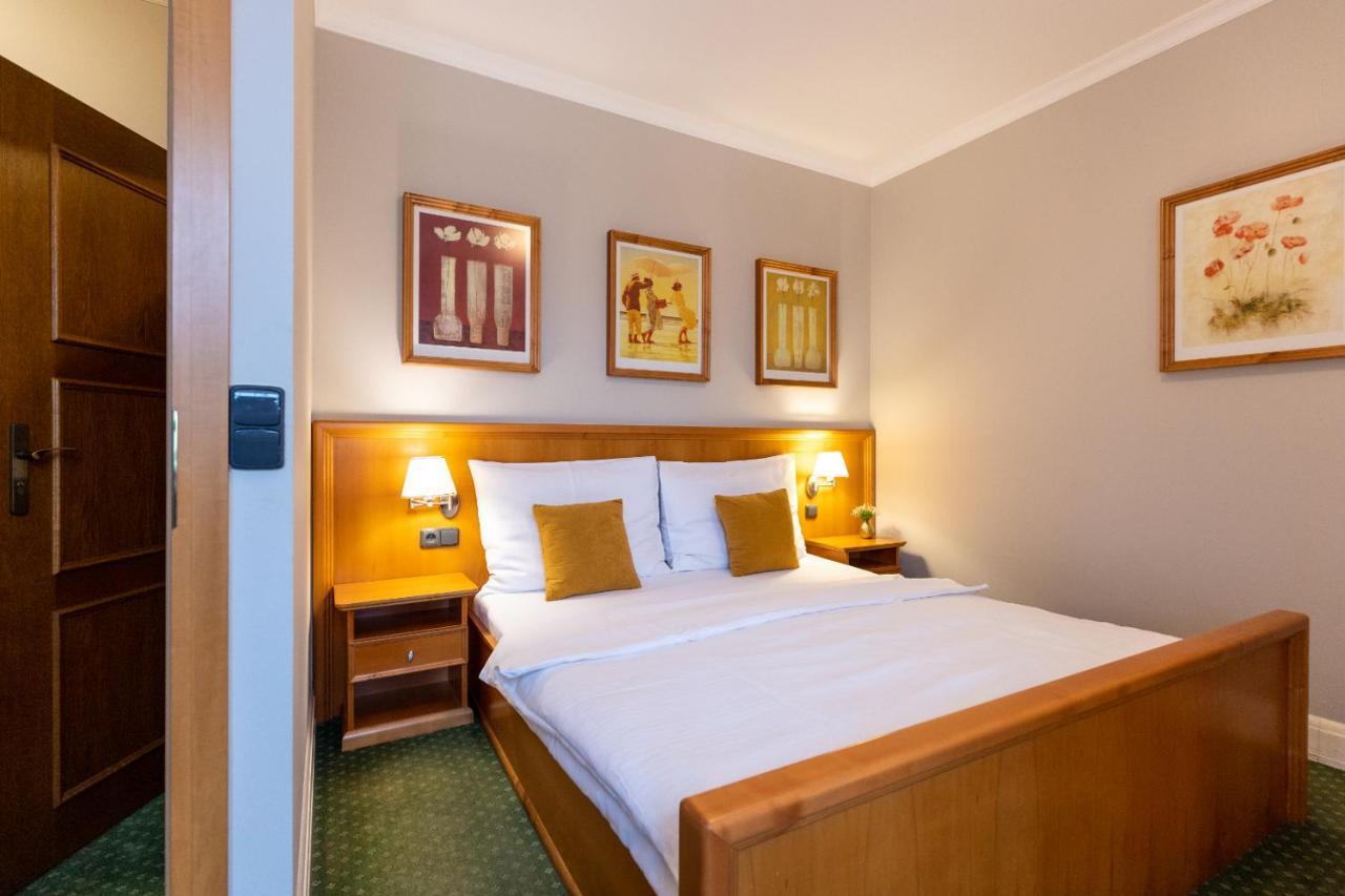 Hotel Abacie & Wellness Valašské Meziříčí Eksteriør billede
